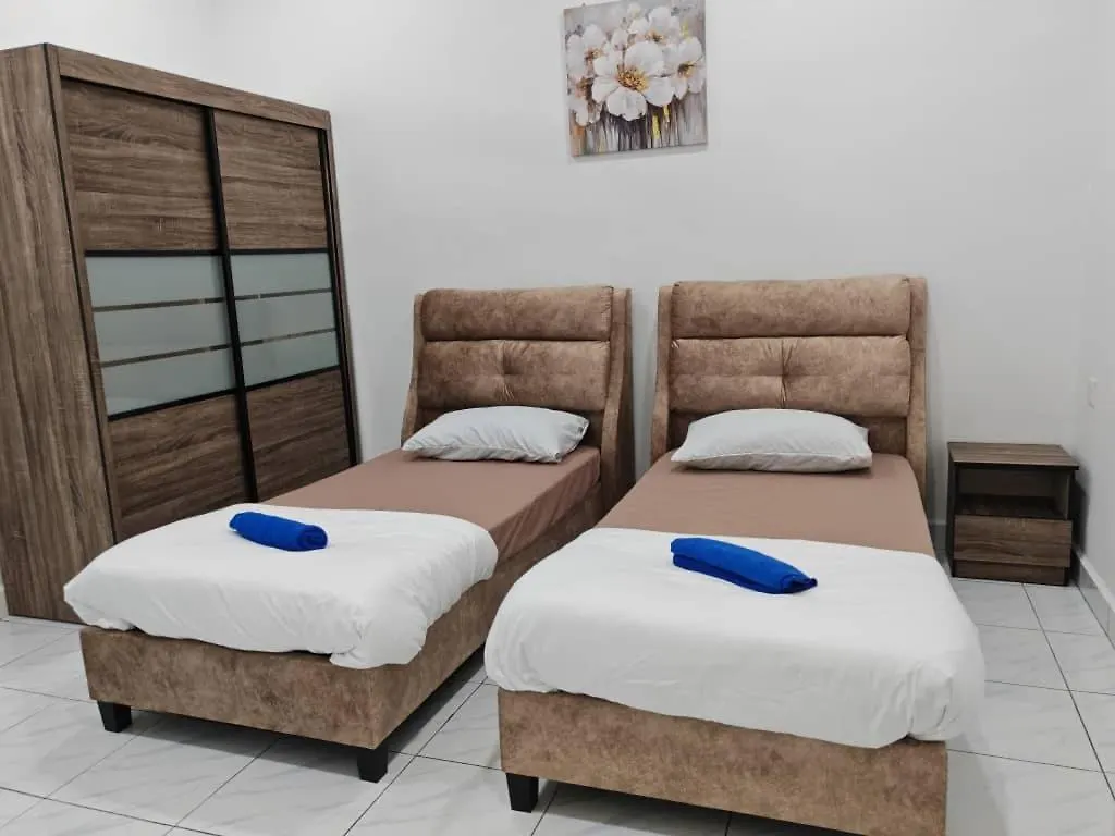 Favourite Homestay Melaka - 8Pax,4Br,4Bath  Malacca